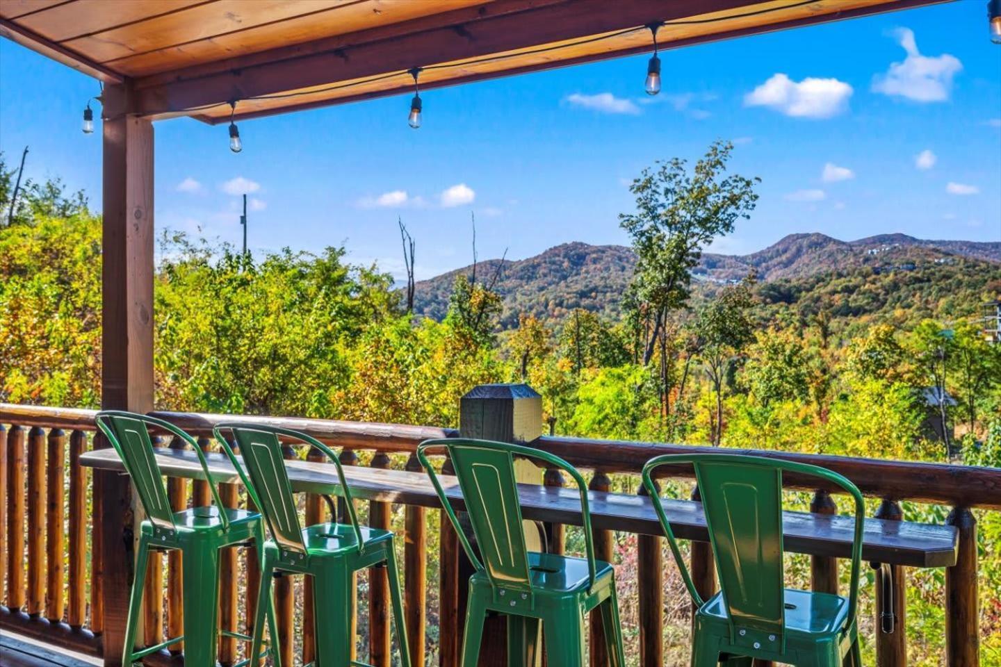 Indoor Pool, Volleyball Beach, Mountain View, Luxury Gatlinburg Exterior photo
